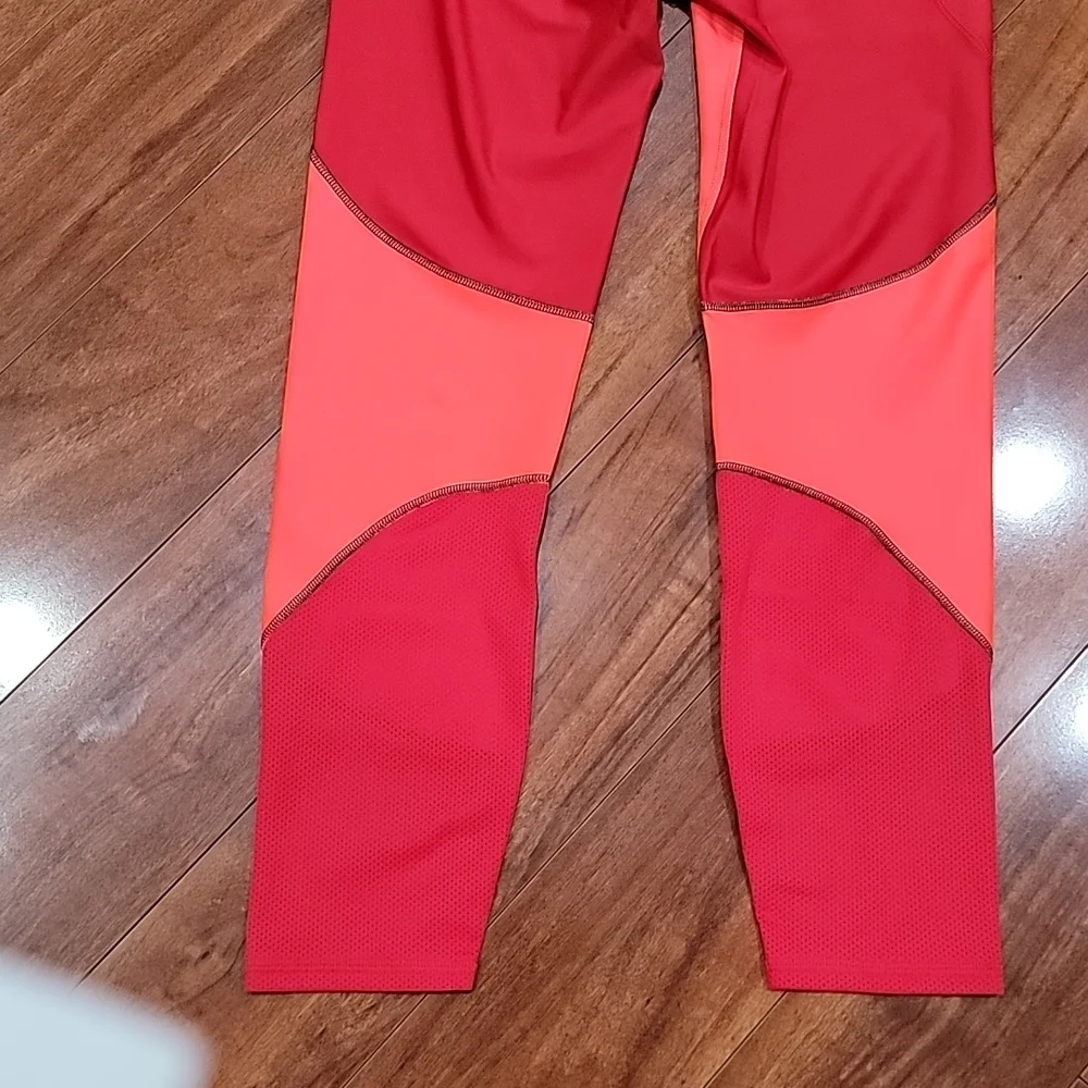 NWT Under Armour ankle leggings - Picture 9 of 16